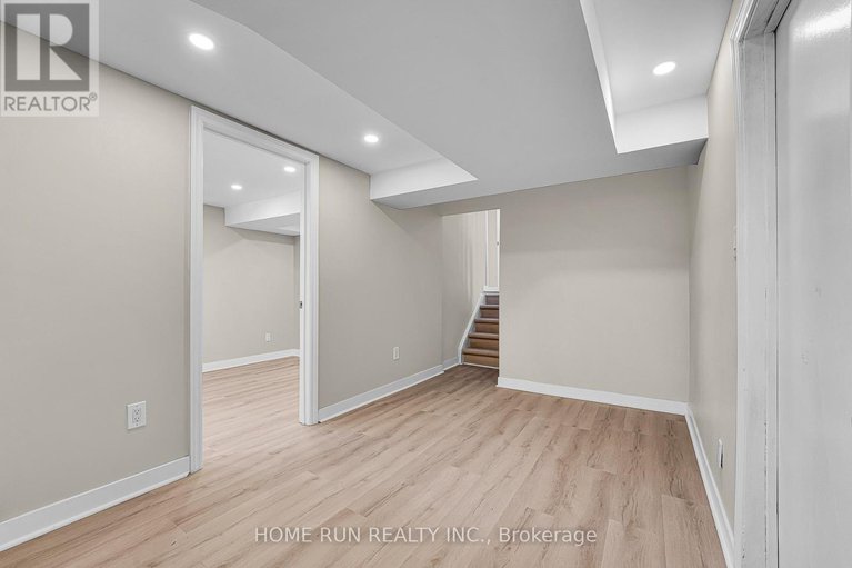 29436297/1259-meadowlands-drive-e/city-viewskylinefisher-heightsparkwood-hills/ottawa/ontario/K2E6K4_35