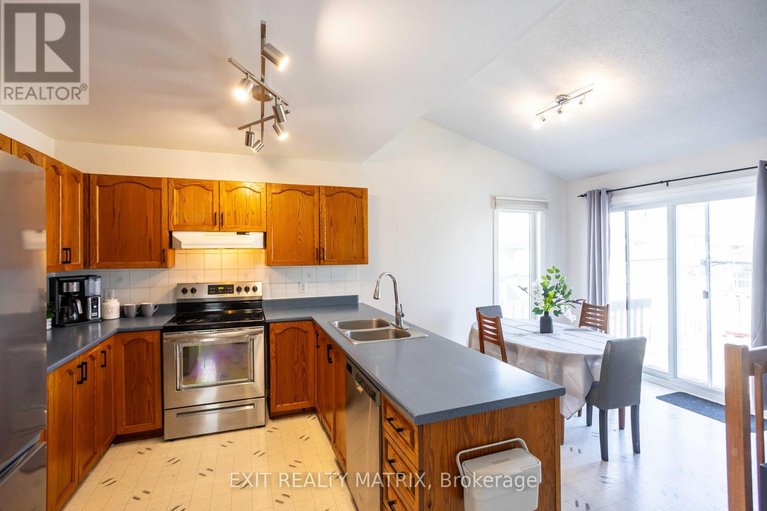 29648463/1458-shawinigan-street/fallingbrookridgemount/ottawa/ontario/K4A2N2_13