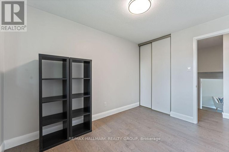 28624778/96-1921-stonehenge-crescent/pineview/ottawa/ontario/K1B4N7_22