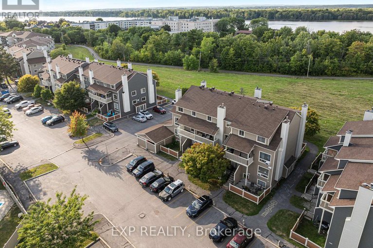 29159021/77b-754-st-andre-drive/hiawatha-parkconvent-glen/ottawa/ontario/K1C4S4_3