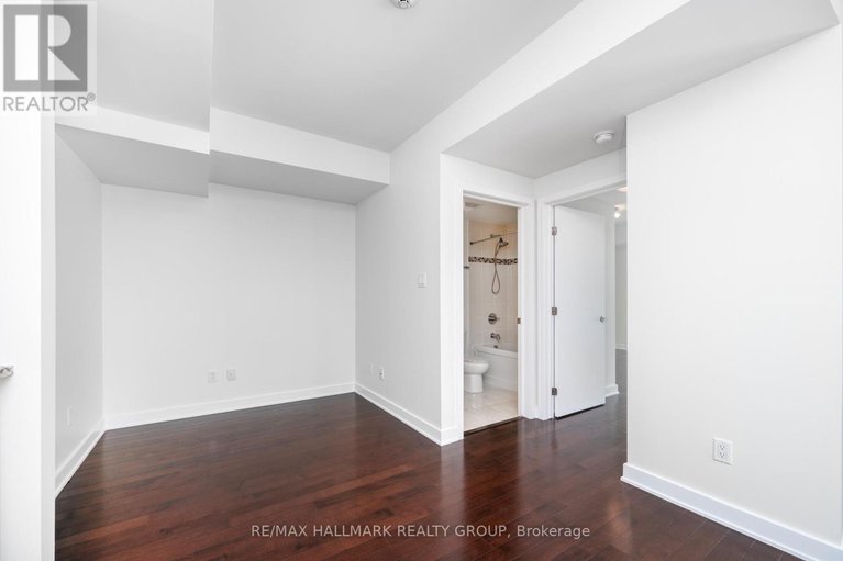 29105496/1904-179-metcalfe-street/ottawa-centre/ottawa/ontario/K2P1P7_8
