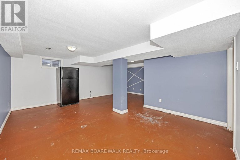 29181830/67-392-garden-glen-private/meadowlandscrestview/ottawa/ontario/K2G1E4_32