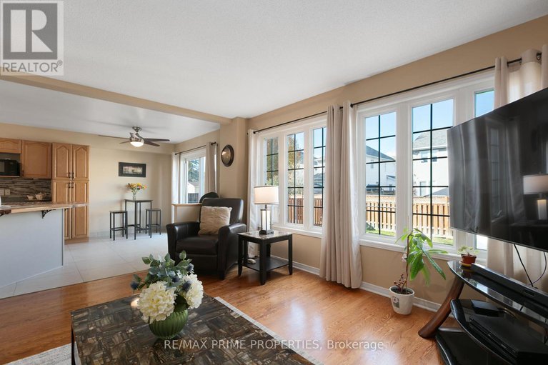 29075456/1545-senateurs-way/fallingbrookpineridge/ottawa/ontario/K4A4A2_12