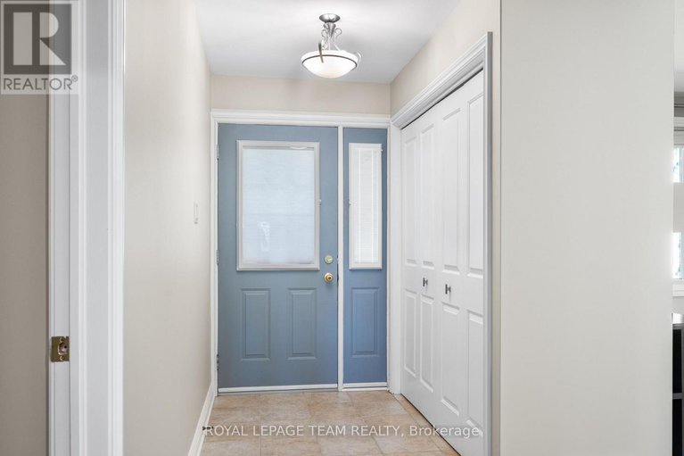 28939974/3-millbrook-crescent/city-viewskylinefisher-heightsparkwood-hills/ottawa/ontario/K2E5B6_3