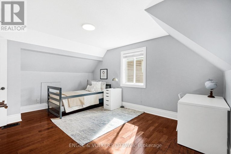 29651793/1252-anoka-street/ridgemont/ottawa/ontario/K1V6C6_22