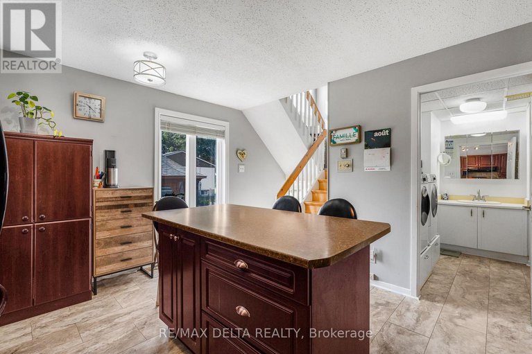 28741508/1115-cholette-crescent/convent-glen-south/ottawa/ontario/K1C1T4_16