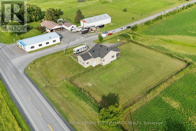 28836987/3348-bureau-road/north-glengarry-lochiel-twp/north-glengarry/ontario/K0C1A0_9