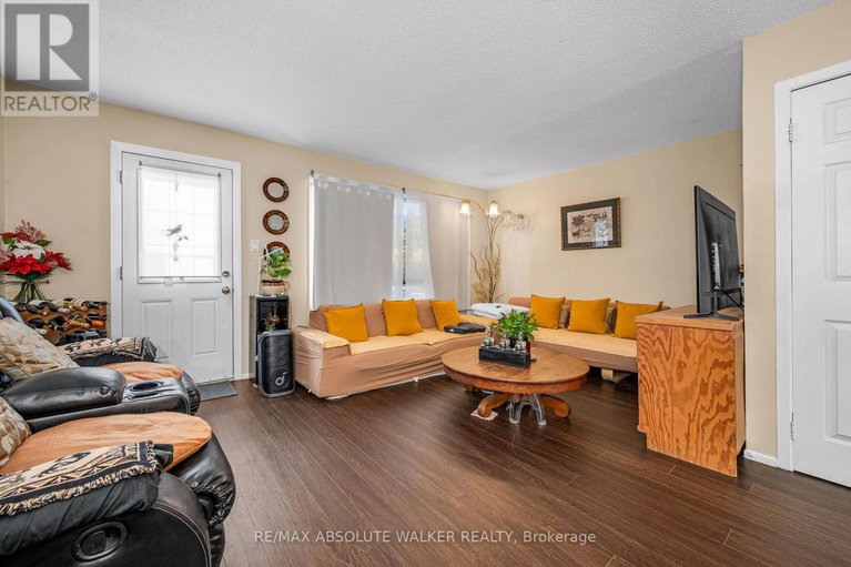 28006993/25a-sonnet-crescent/westcliffe-estates/ottawa/ontario/K2H8W8_2