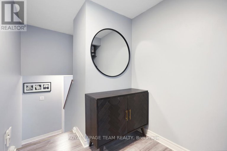 29256594/52-alison-korn-private/bells-corners/ottawa/ontario/K2H8M6_18