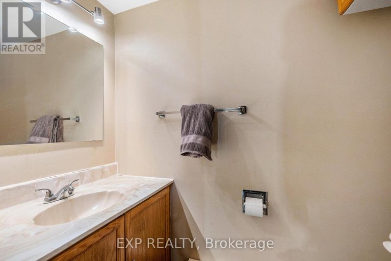 29288516/309-316-savard-avenue/vanier/ottawa/ontario/K1L7S2_11