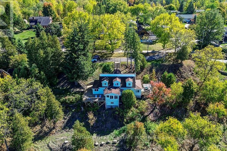 29613584/1565-lilac-lane/camelot/ottawa/ontario/K4C1C4_7