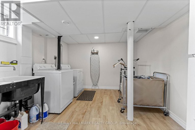 28537676/1883-barnhart-place/alta-vistafaircrest-heights/ottawa/ontario/K1H5B5_38