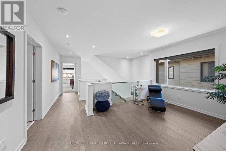 29677665/616-summerhill-street/riverside-southgloucester-glen/ottawa/ontario/K4M0C2_27