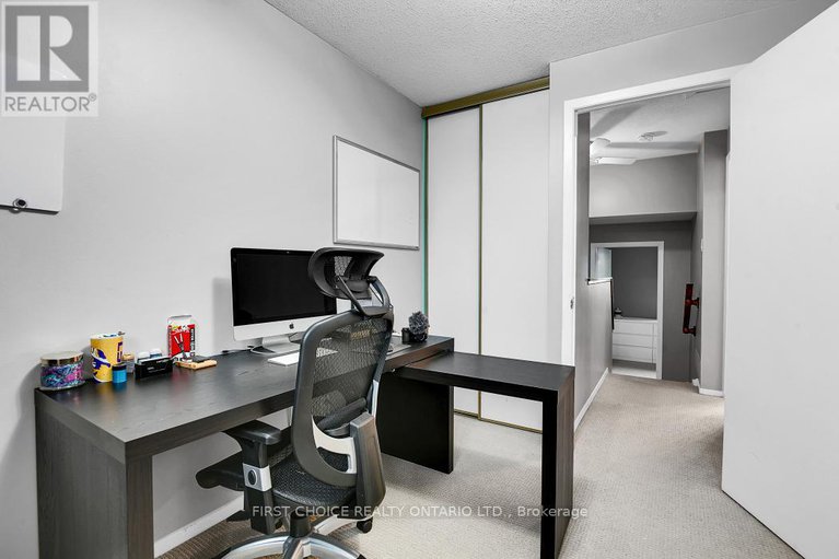 29056396/1771c-lamoureux-drive/queenswood-heights-south/ottawa/ontario/K1E2N5_22