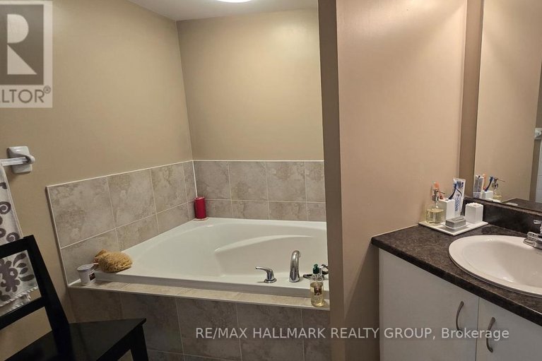 29657131/158-fordham-private/central-park/ottawa/ontario/K2C4G5_18