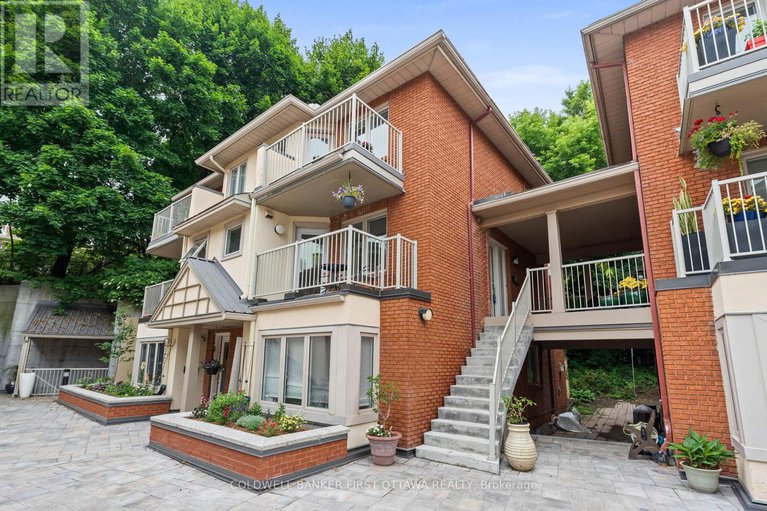 28550546/111f-250-fountain-place/sandy-hill/ottawa/ontario/K1N9N7_1