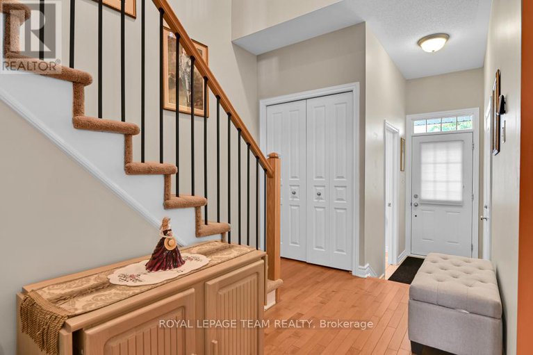 28433708/135-jersey-tea-circle/riverside-southgloucester-glen/ottawa/ontario/K1V2L3_8