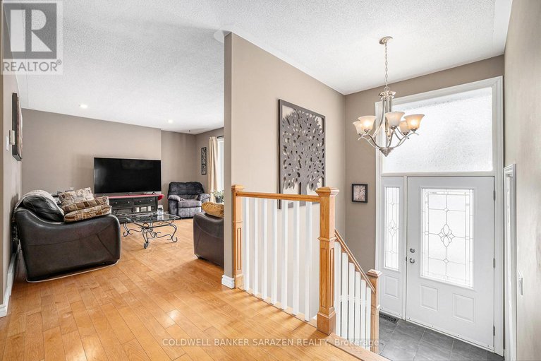 27915663/1059-flynn-avenue/fitzroy-ward-south-west/ottawa/ontario/K7S3G7_5