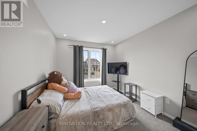 29615083/1287-klondike-road/morgans-grantsouth-march/ottawa/ontario/K2W1E2_22