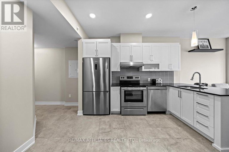 28554491/407-200-inlet-private/chatelaine-village/ottawa/ontario/K4A5H3_8