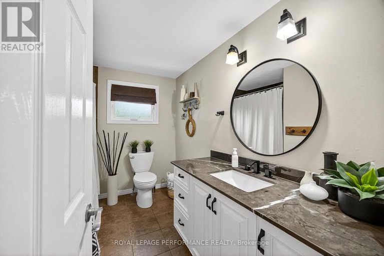 28678850/4937-canaan-road/clarencerockland-twp/clarence-rockland/ontario/K0A2A0_33