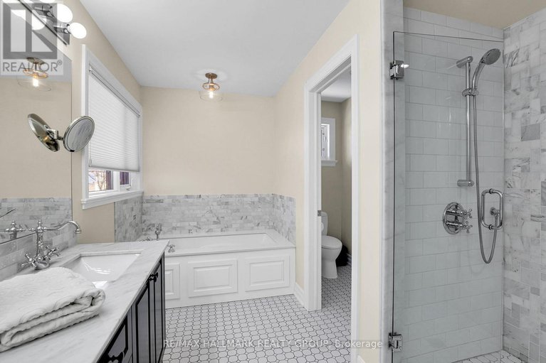 29433239/556-edison-avenue/mckellarhighland/ottawa/ontario/K2A1V4_35