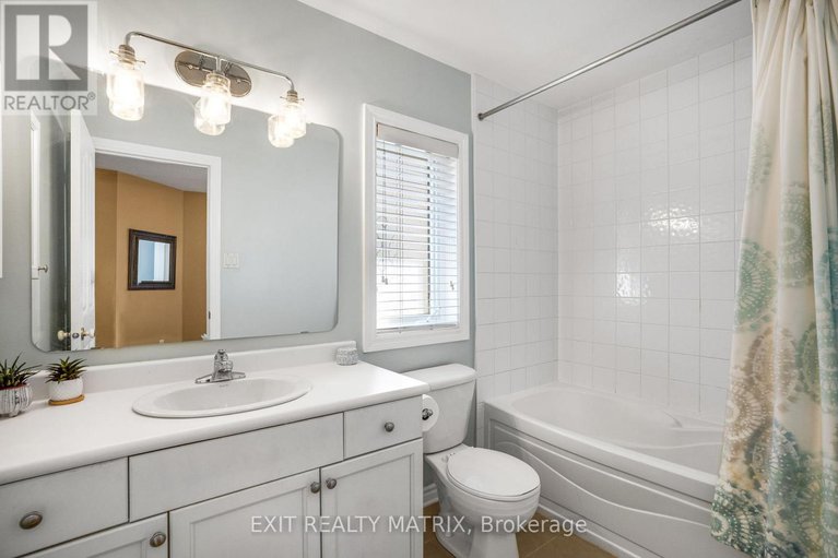 28998759/928-scala-avenue/notting-hillsummerside/ottawa/ontario/K4A5E1_21