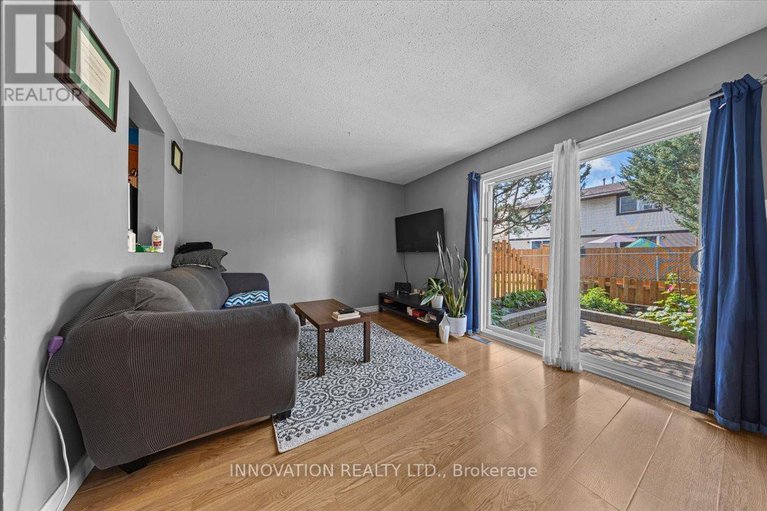 28818665/82-stokes-crescent-e/glencairnhazeldean/ottawa/ontario/K2L2Z4_6
