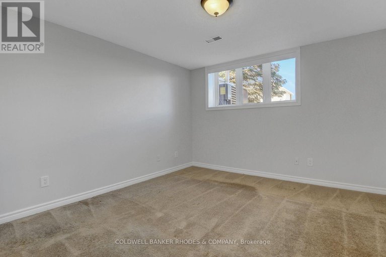 29319593/24-443-chapman-mills-drive/strandherd/ottawa/ontario/K2J5P4_19