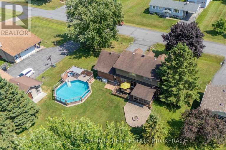 28597811/18231-oak-drive/south-glengarry-charlottenburgh-twp/south-glengarry/ontario/K0C2J0_33