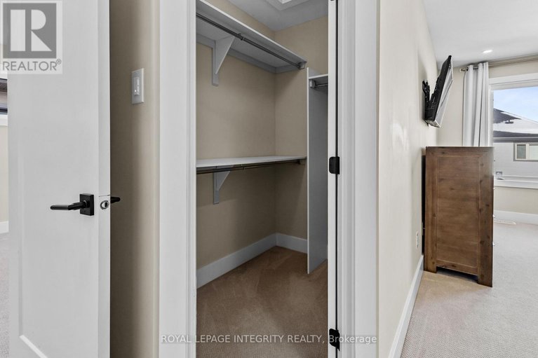 29443241/332-haliburton-heights-s/emerald-meadowstrailwest/ottawa/ontario/K2V0G1_47