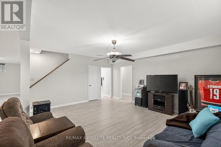 29681190/1801-rocklane-drive/kanata-north-west/ottawa/ontario/K2W1B5_37