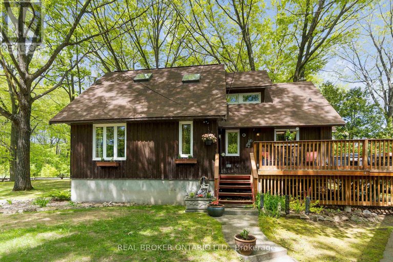 28470618/190-woods-road/constance-bay/ottawa/ontario/K0A3M0_7