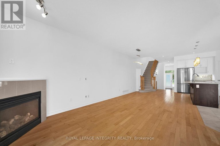 28652638/216-cooks-mill-crescent/riverside-south/ottawa/ontario/K1V2N1_18