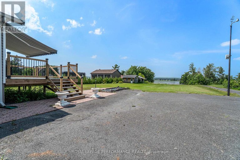 28619554/9360-county-road-17-road/clarencerockland-twp/clarence-rockland/ontario/K4K1K9_8