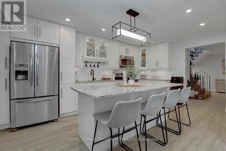 29428568/3-palomino-drive/bridlewood/ottawa/ontario/K2M1L9_13