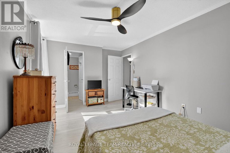 29403239/403-2400-virginia-dr-drive/urbandale-acres/ottawa/ontario/K1H8L3_23