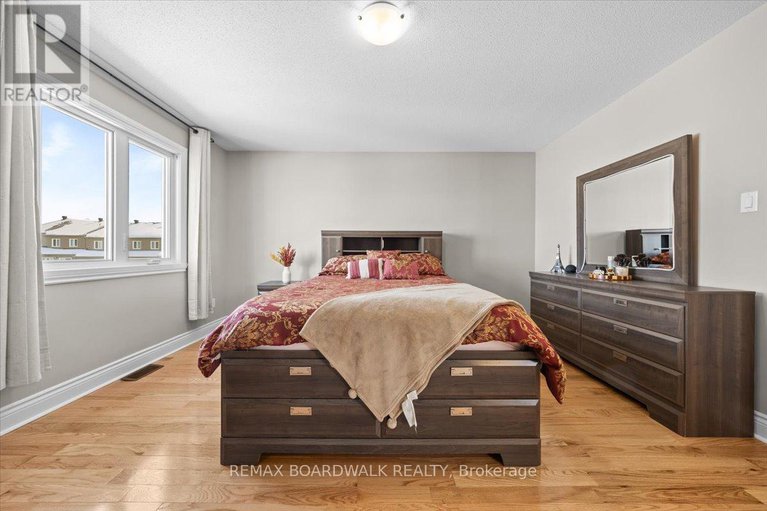 29414460/2424-marble-crescent/town-of-rockland/clarence-rockland/ontario/K4K1P6_28