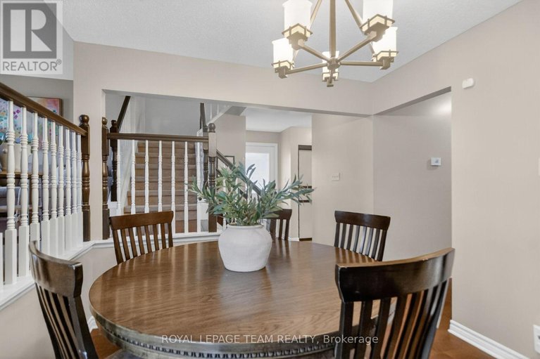 29608683/8-gowrie-drive/glencairnhazeldean/ottawa/ontario/K2L2S4_16