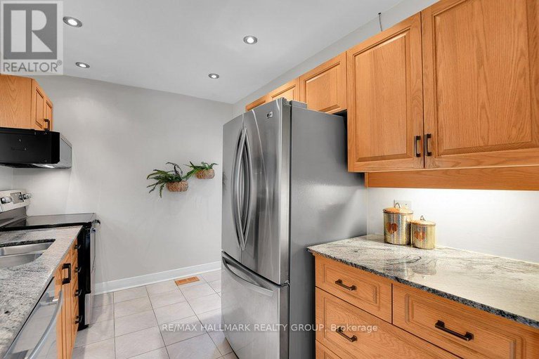 28891656/14-roundhay-drive/manordale/ottawa/ontario/K2G1B5_14