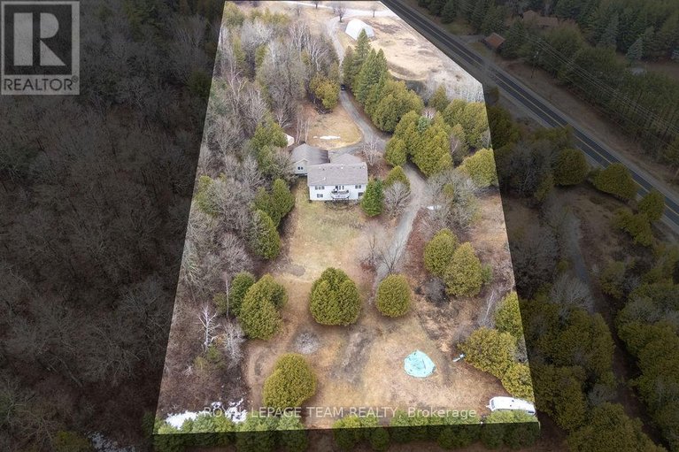 29617709/5195-mcdonalds-corners-road/lanark-highlands-dalhousie-twp/lanark-highlands/ontario/K0G1M0_3