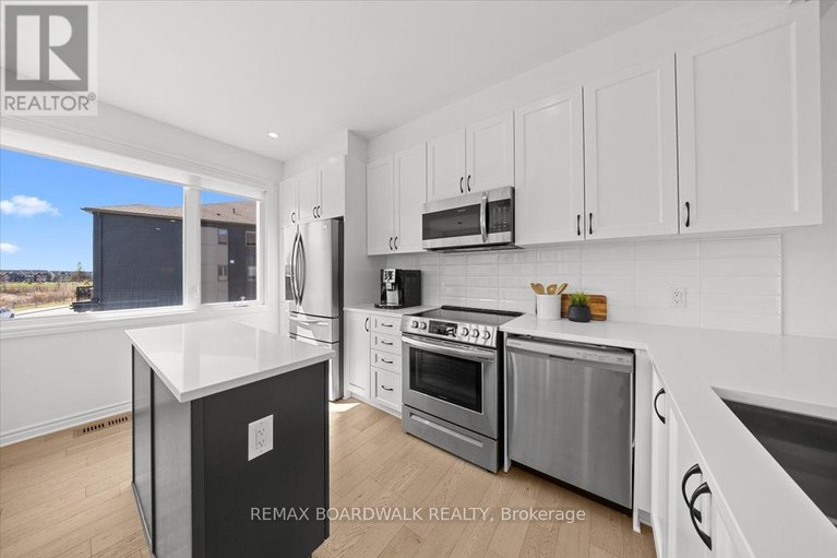 29641185/829-kiniw-private/cfb-rockcliffe-and-area/ottawa/ontario/K1K0P5_20