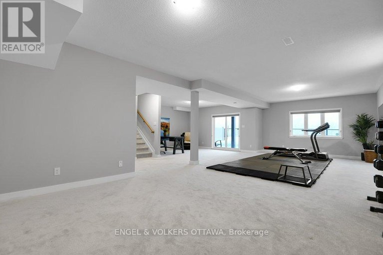 29357052/134-winterhaven-drive/mer-bleuebradley-estatesanderson-park/ottawa/ontario/K1W0H4_33