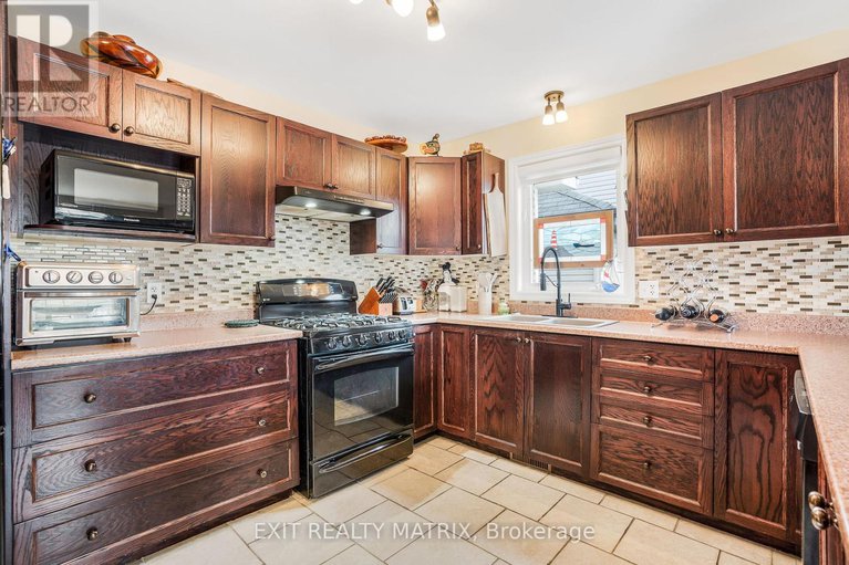 28188636/569-emerald-street/town-of-rockland/clarence-rockland/ontario/K4K0B9_11
