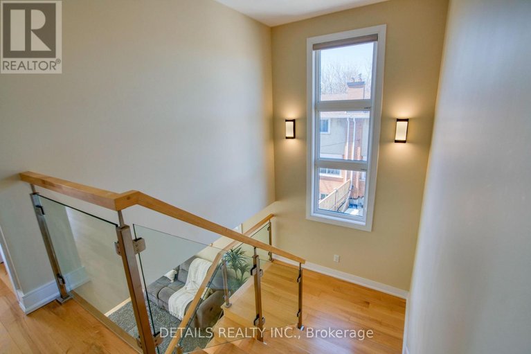 29664784/992-baseline-road-e/city-viewskylinefisher-heightsparkwood-hills/ottawa/ontario/K2C0A5_21