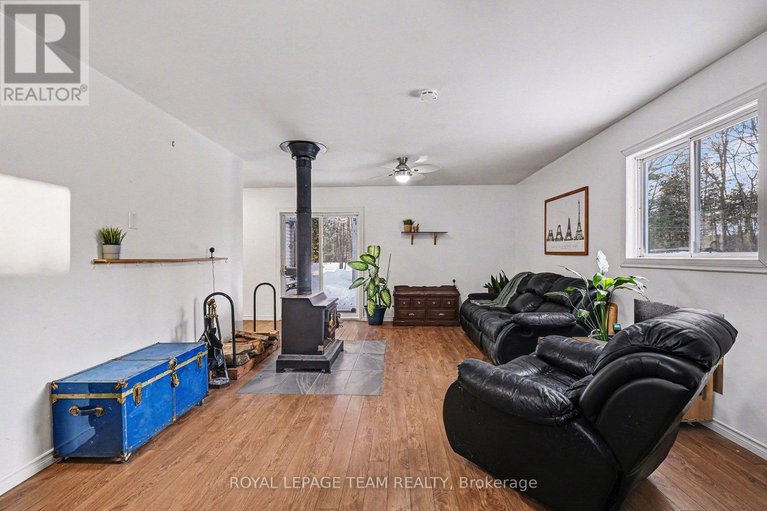 29289576/5725-county-18-road/augusta-twp/augusta/ontario/K0E1X0_17