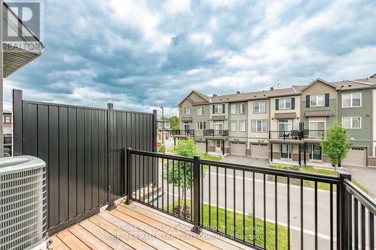 28591919/210-attwell-private/morgans-grantsouth-march/ottawa/ontario/K2K0P6_41