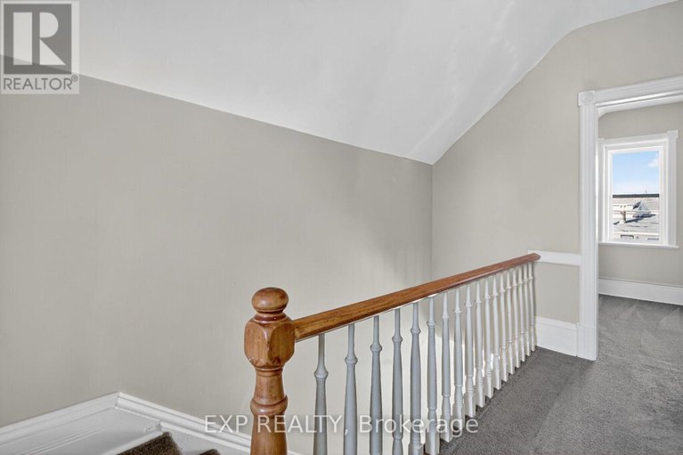 29046409/95-main-street-e/almonte/mississippi-mills/ontario/K0A1A0_31