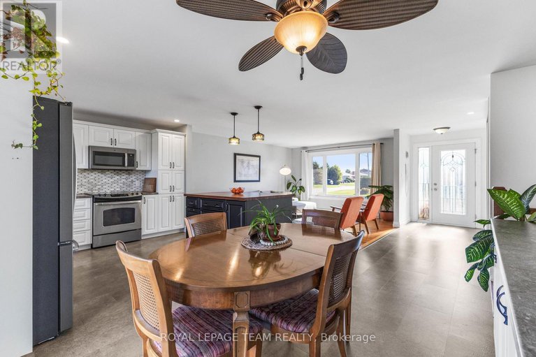 29038581/1965-patricia-street/town-of-rockland/clarence-rockland/ontario/K4K1B2_11