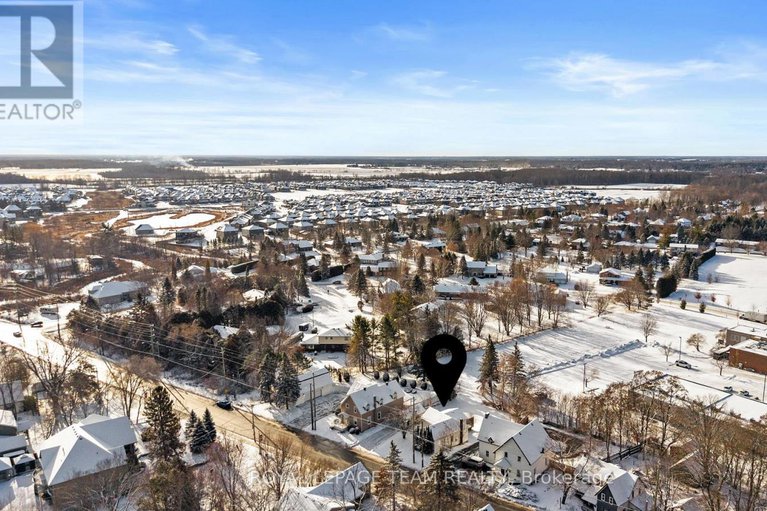 29187771/5584-manotick-main-street/manotick-village-manotick-estates/ottawa/ontario/K4M1A4_38